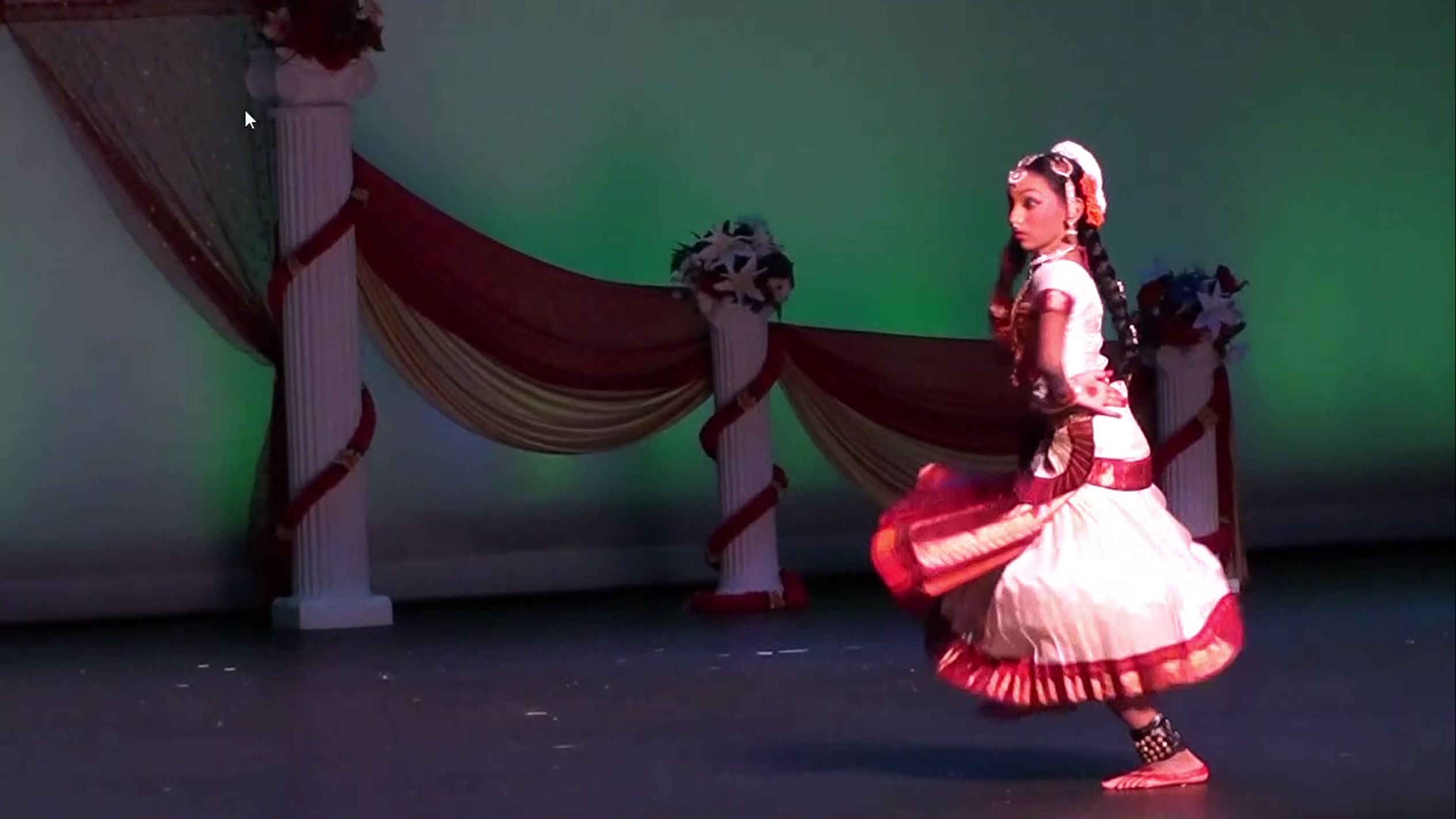Devi Neeyai Thunai